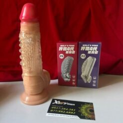 bao cao su co gai bi to kich thich